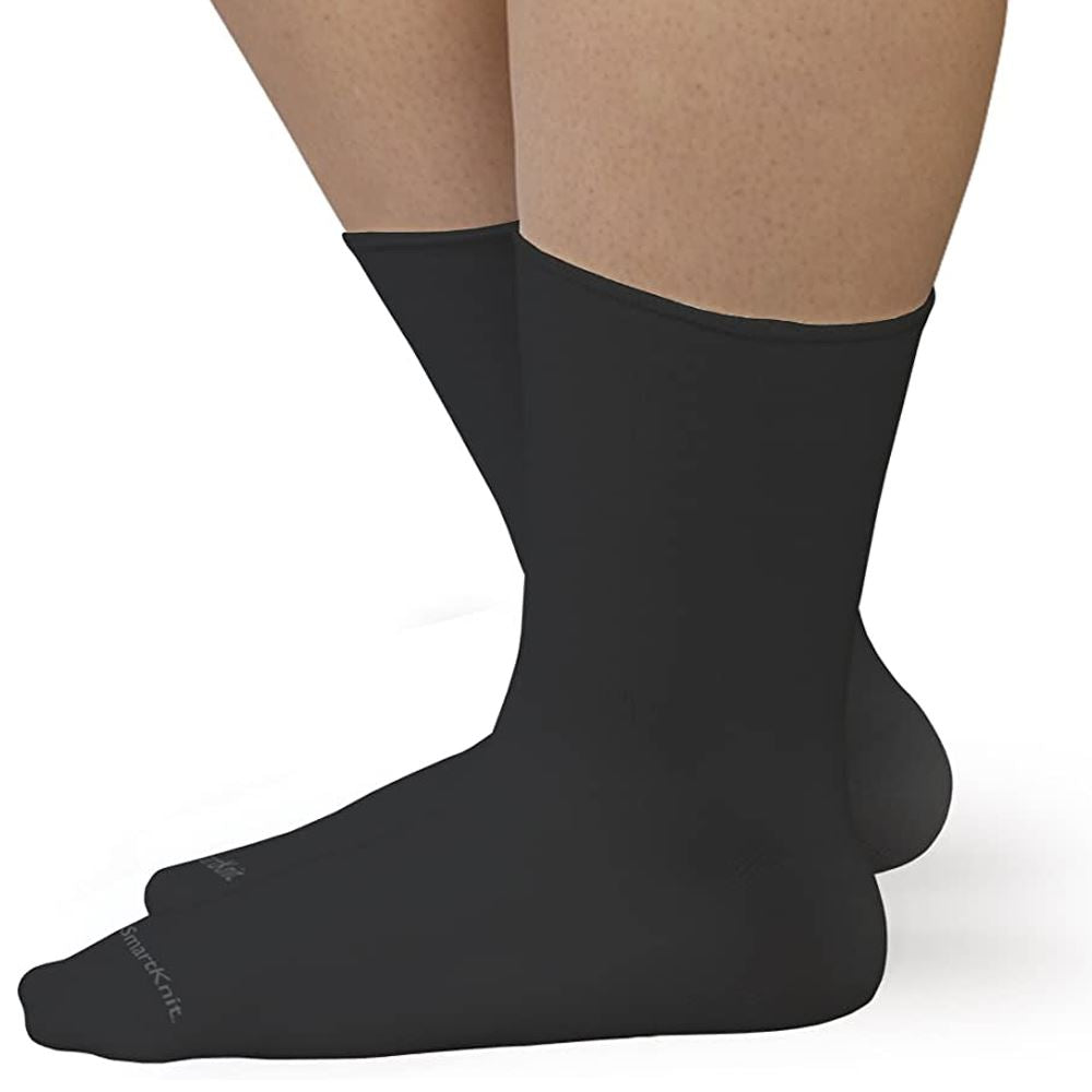 SmartKnit Seamless Diabetic Wide Crew Socks